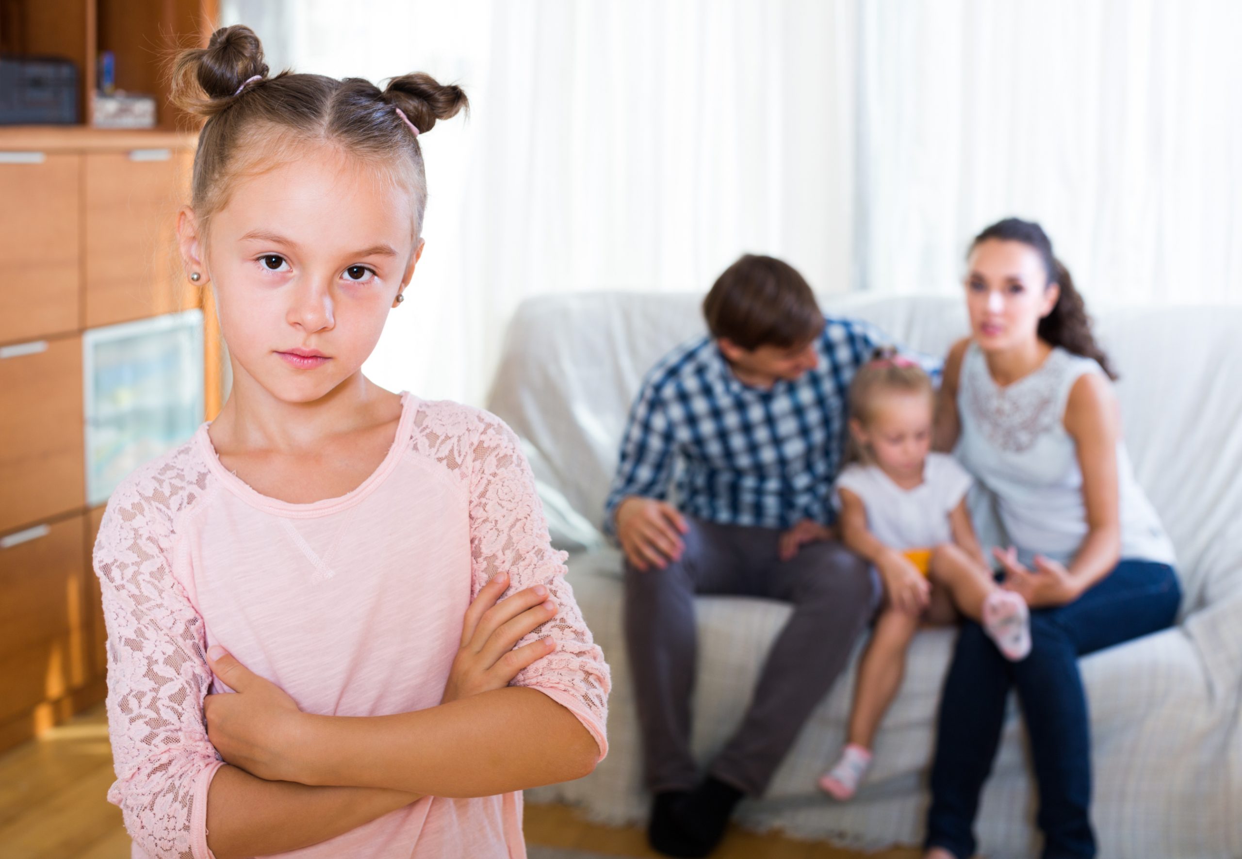 5 Secret Signs to Recognize Jealous Family Members