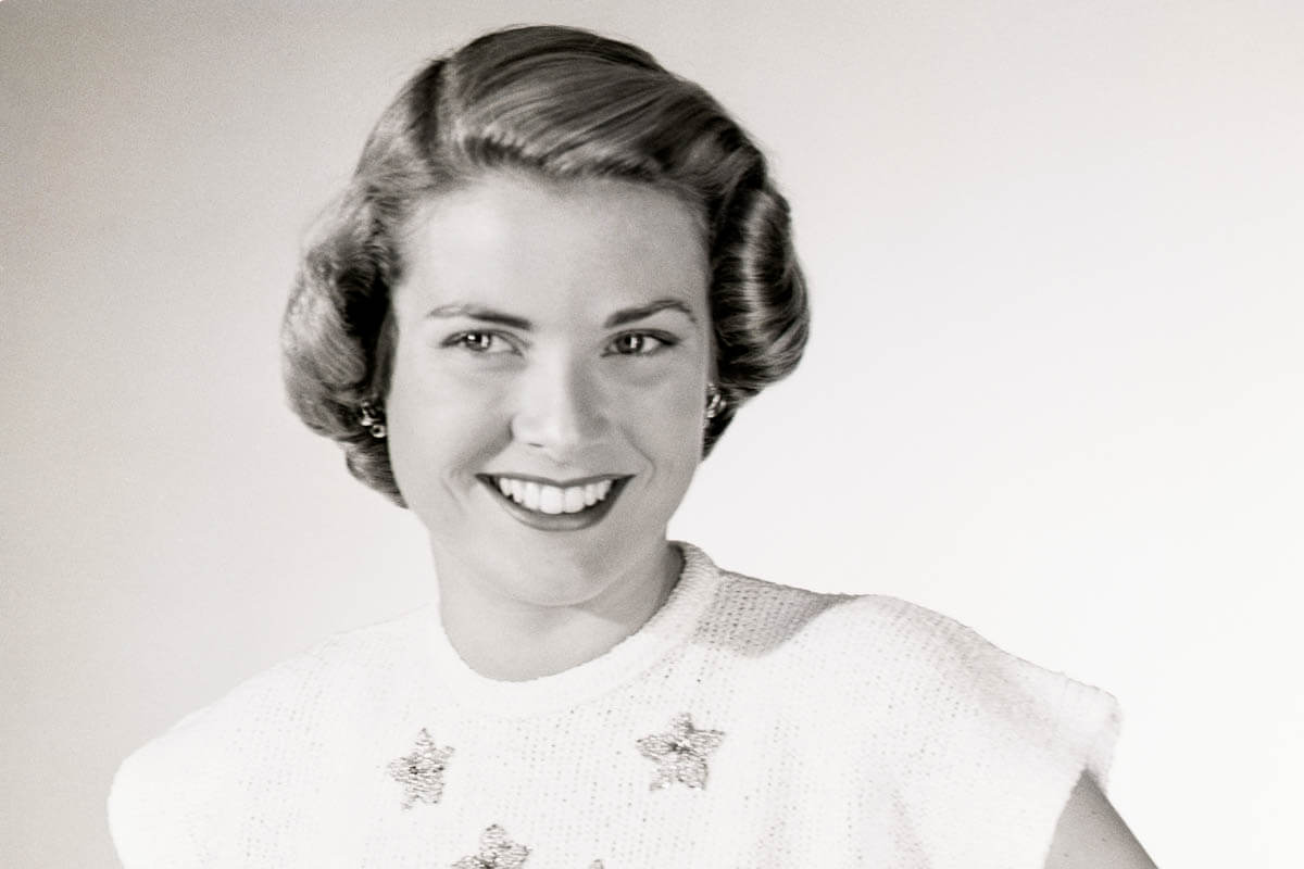 Grace Kelly as a young modeling woman.
